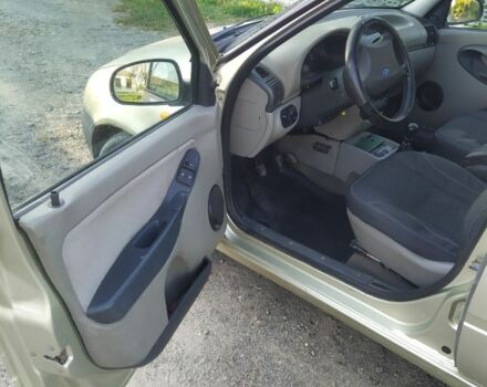 Желтый ВАЗ Калина, объемом двигателя 1.4 л и пробегом 140 тыс. км за 1500 $, фото 5 на Automoto.ua