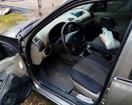 Серый ВАЗ Kalina, объемом двигателя 1.6 л и пробегом 199 тыс. км за 2100 $, фото 3 на Automoto.ua