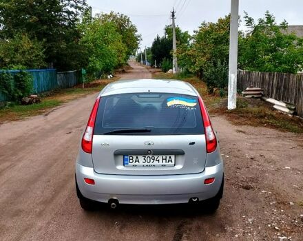 Серый ВАЗ Kalina, объемом двигателя 1.6 л и пробегом 144 тыс. км за 2000 $, фото 2 на Automoto.ua