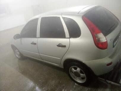 Сірий ВАЗ Калина, об'ємом двигуна 1.4 л та пробігом 214 тис. км за 1700 $, фото 4 на Automoto.ua