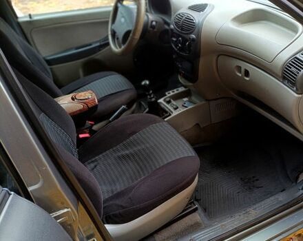 Сірий ВАЗ Kalina, об'ємом двигуна 1.6 л та пробігом 136 тис. км за 2500 $, фото 5 на Automoto.ua