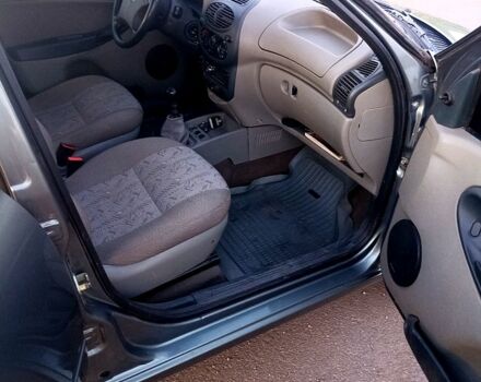 Серый ВАЗ Kalina, объемом двигателя 1.6 л и пробегом 81 тыс. км за 2400 $, фото 7 на Automoto.ua