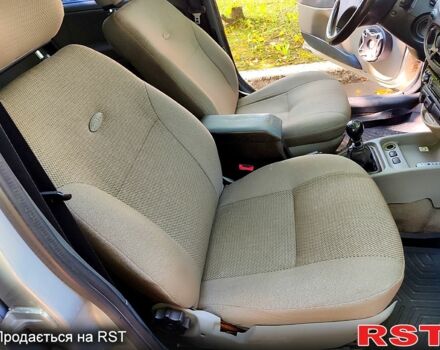 Сірий ВАЗ Kalina, об'ємом двигуна 1.6 л та пробігом 180 тис. км за 1999 $, фото 7 на Automoto.ua