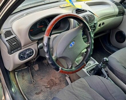 Сірий ВАЗ Kalina, об'ємом двигуна 1.6 л та пробігом 175 тис. км за 2000 $, фото 7 на Automoto.ua