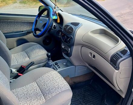 Серый ВАЗ Kalina, объемом двигателя 1.6 л и пробегом 152 тыс. км за 2700 $, фото 3 на Automoto.ua