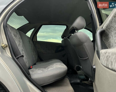 Сірий ВАЗ Калина, об'ємом двигуна 1.6 л та пробігом 190 тис. км за 1990 $, фото 26 на Automoto.ua