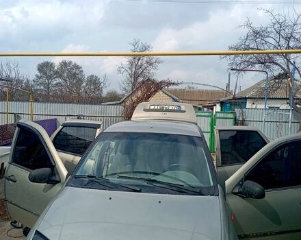 Серый ВАЗ Kalina, объемом двигателя 1.6 л и пробегом 195 тыс. км за 2000 $, фото 3 на Automoto.ua