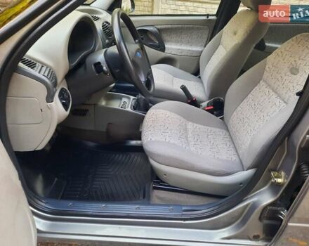 Серый ВАЗ Калина, объемом двигателя 1.6 л и пробегом 71 тыс. км за 2400 $, фото 11 на Automoto.ua