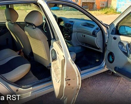 Серый ВАЗ Kalina, объемом двигателя 1.6 л и пробегом 45 тыс. км за 2000 $, фото 5 на Automoto.ua