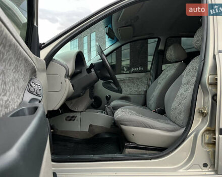 Сірий ВАЗ Калина, об'ємом двигуна 1.6 л та пробігом 190 тис. км за 1990 $, фото 36 на Automoto.ua