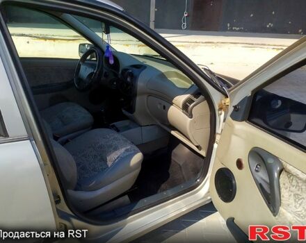 Серый ВАЗ Kalina, объемом двигателя 1.6 л и пробегом 230 тыс. км за 2100 $, фото 8 на Automoto.ua