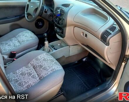 Серый ВАЗ Kalina, объемом двигателя 1.6 л и пробегом 137 тыс. км за 2350 $, фото 3 на Automoto.ua