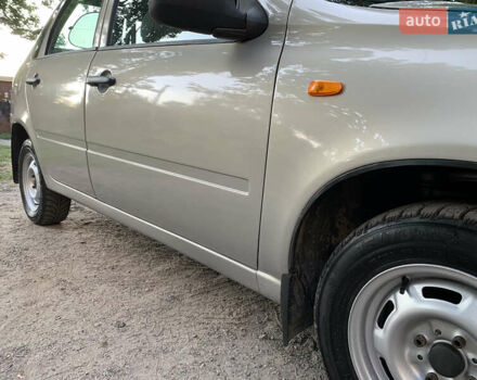 Сірий ВАЗ Калина, об'ємом двигуна 1.6 л та пробігом 195 тис. км за 1899 $, фото 17 на Automoto.ua