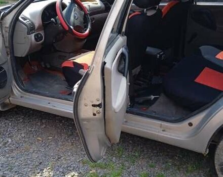 Сірий ВАЗ Калина, об'ємом двигуна 1.6 л та пробігом 228 тис. км за 1800 $, фото 3 на Automoto.ua