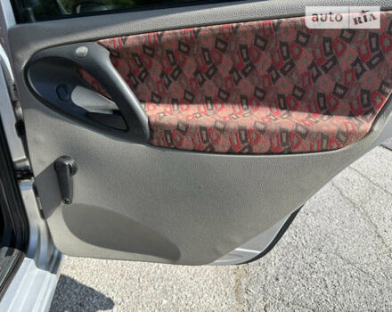 Серый ВАЗ Калина, объемом двигателя 1.6 л и пробегом 161 тыс. км за 2050 $, фото 21 на Automoto.ua