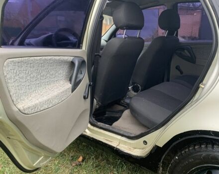 Серый ВАЗ Калина, объемом двигателя 1.6 л и пробегом 200 тыс. км за 2000 $, фото 6 на Automoto.ua