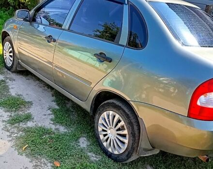 Серый ВАЗ Kalina, объемом двигателя 1.6 л и пробегом 215 тыс. км за 2000 $, фото 2 на Automoto.ua