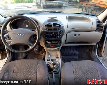 Серый ВАЗ Kalina, объемом двигателя 1.6 л и пробегом 263 тыс. км за 2200 $, фото 5 на Automoto.ua