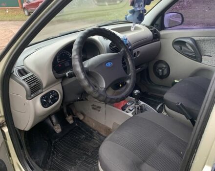 Серый ВАЗ Калина, объемом двигателя 1.6 л и пробегом 200 тыс. км за 2000 $, фото 5 на Automoto.ua