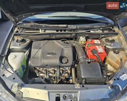 Серый ВАЗ Калина, объемом двигателя 1.6 л и пробегом 90 тыс. км за 1800 $, фото 4 на Automoto.ua