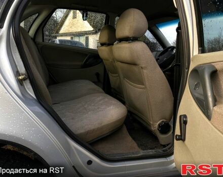 Серый ВАЗ Kalina, объемом двигателя 1.6 л и пробегом 185 тыс. км за 2500 $, фото 3 на Automoto.ua