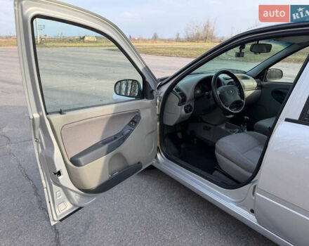 Сірий ВАЗ Калина, об'ємом двигуна 1.4 л та пробігом 104 тис. км за 2500 $, фото 6 на Automoto.ua