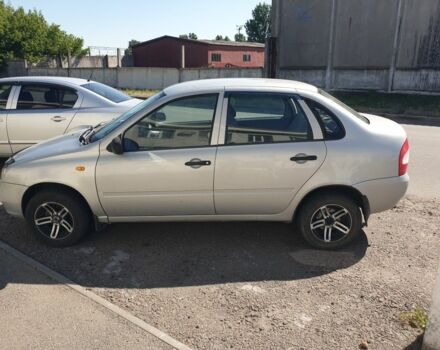 Серый ВАЗ Калина, объемом двигателя 1.6 л и пробегом 214 тыс. км за 2000 $, фото 3 на Automoto.ua