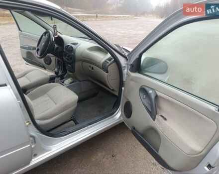 Сірий ВАЗ Калина, об'ємом двигуна 1.6 л та пробігом 157 тис. км за 1999 $, фото 6 на Automoto.ua