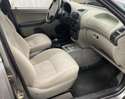 Сірий ВАЗ Калина, об'ємом двигуна 1.4 л та пробігом 185 тис. км за 2350 $, фото 16 на Automoto.ua