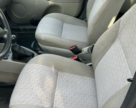 Серый ВАЗ Калина, объемом двигателя 1.4 л и пробегом 210 тыс. км за 2850 $, фото 4 на Automoto.ua