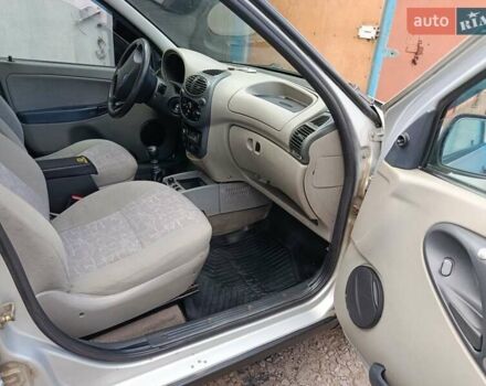 Сірий ВАЗ Калина, об'ємом двигуна 1.6 л та пробігом 180 тис. км за 1650 $, фото 12 на Automoto.ua