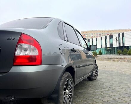 Сірий ВАЗ Kalina, об'ємом двигуна 1.4 л та пробігом 157 тис. км за 3999 $, фото 5 на Automoto.ua