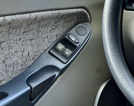 Серый ВАЗ Kalina, объемом двигателя 1.4 л и пробегом 200 тыс. км за 2650 $, фото 10 на Automoto.ua