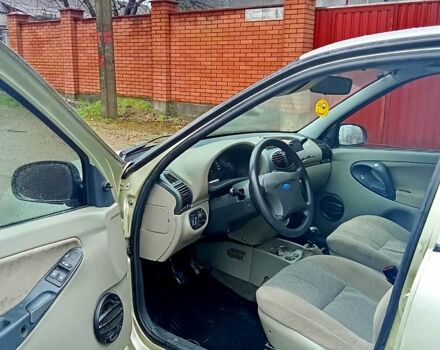 Серый ВАЗ Kalina, объемом двигателя 1.6 л и пробегом 153 тыс. км за 2000 $, фото 8 на Automoto.ua
