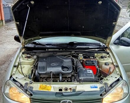 Серый ВАЗ Kalina, объемом двигателя 1.6 л и пробегом 153 тыс. км за 2000 $, фото 11 на Automoto.ua