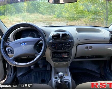 Серый ВАЗ Kalina, объемом двигателя 1.4 л и пробегом 112 тыс. км за 4200 $, фото 2 на Automoto.ua