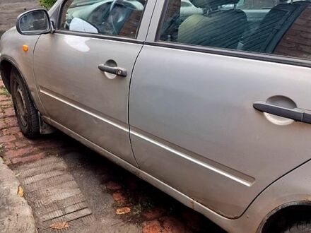 Сірий ВАЗ Kalina, об'ємом двигуна 1.6 л та пробігом 166 тис. км за 2000 $, фото 1 на Automoto.ua