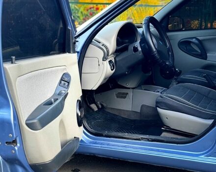 Синий ВАЗ Kalina, объемом двигателя 1.6 л и пробегом 160 тыс. км за 2300 $, фото 7 на Automoto.ua