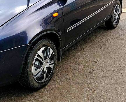 Синий ВАЗ Kalina, объемом двигателя 1.6 л и пробегом 233 тыс. км за 2100 $, фото 9 на Automoto.ua