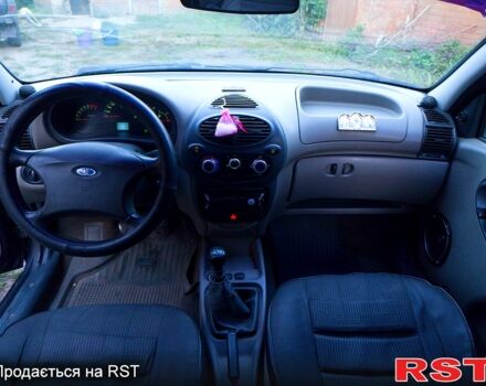 Синий ВАЗ Kalina, объемом двигателя 1.6 л и пробегом 196 тыс. км за 1250 $, фото 5 на Automoto.ua