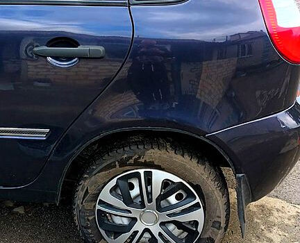 Синий ВАЗ Kalina, объемом двигателя 1.6 л и пробегом 233 тыс. км за 2100 $, фото 4 на Automoto.ua