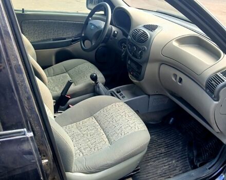 Синий ВАЗ Kalina, объемом двигателя 1.6 л и пробегом 128 тыс. км за 2400 $, фото 6 на Automoto.ua