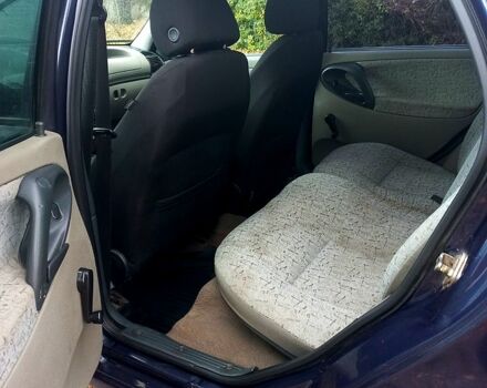 Синий ВАЗ Kalina, объемом двигателя 1.6 л и пробегом 195 тыс. км за 2000 $, фото 8 на Automoto.ua