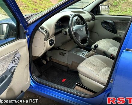 Синій ВАЗ Kalina, об'ємом двигуна 1.6 л та пробігом 186 тис. км за 2300 $, фото 6 на Automoto.ua