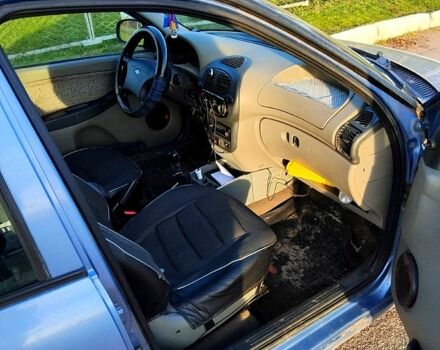 Синий ВАЗ Kalina, объемом двигателя 1.6 л и пробегом 227 тыс. км за 2000 $, фото 5 на Automoto.ua