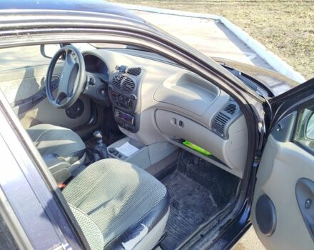 Синій ВАЗ Калина, об'ємом двигуна 1.6 л та пробігом 149 тис. км за 2000 $, фото 7 на Automoto.ua