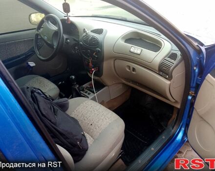 Синий ВАЗ Kalina, объемом двигателя 1.6 л и пробегом 165 тыс. км за 2250 $, фото 5 на Automoto.ua