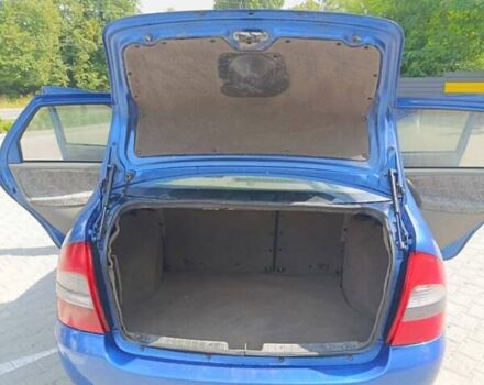 Синий ВАЗ Калина, объемом двигателя 1.6 л и пробегом 180 тыс. км за 1950 $, фото 1 на Automoto.ua