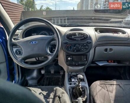 Синий ВАЗ Калина, объемом двигателя 1.6 л и пробегом 179 тыс. км за 2499 $, фото 4 на Automoto.ua