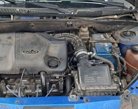 Синий ВАЗ Калина, объемом двигателя 1.6 л и пробегом 253 тыс. км за 1500 $, фото 1 на Automoto.ua